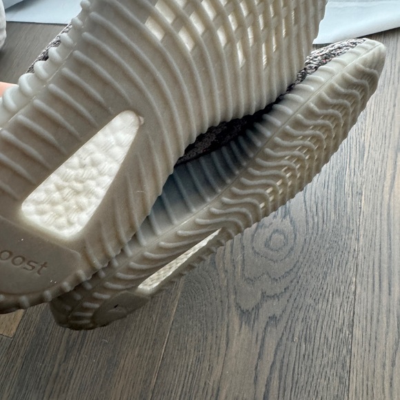 Yeezy Boost 350 - Picture 5 of 5